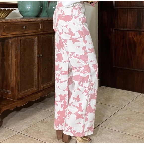 1 LEFT! Pink Ivory Cow Print High Rise Wide Leg 4 Pocket Denim Jeans - Picture 5 of 5